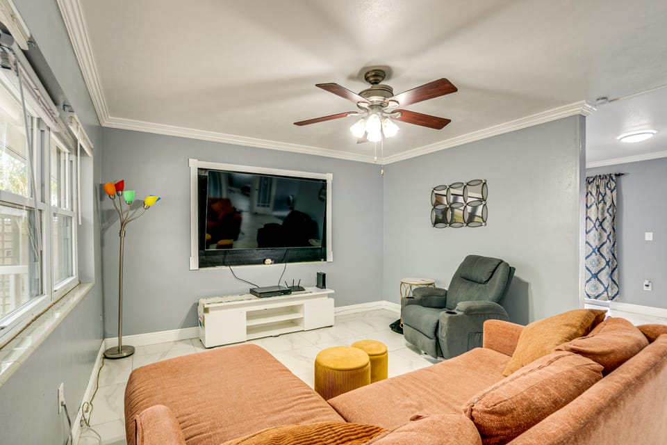 2 Mi to Riverwalk: Gem w/ Private Pool & Yard! House in Bradenton