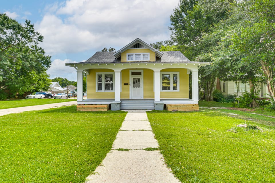 Stay on Historic Main Street in the Heart Franklin House in Louisiana