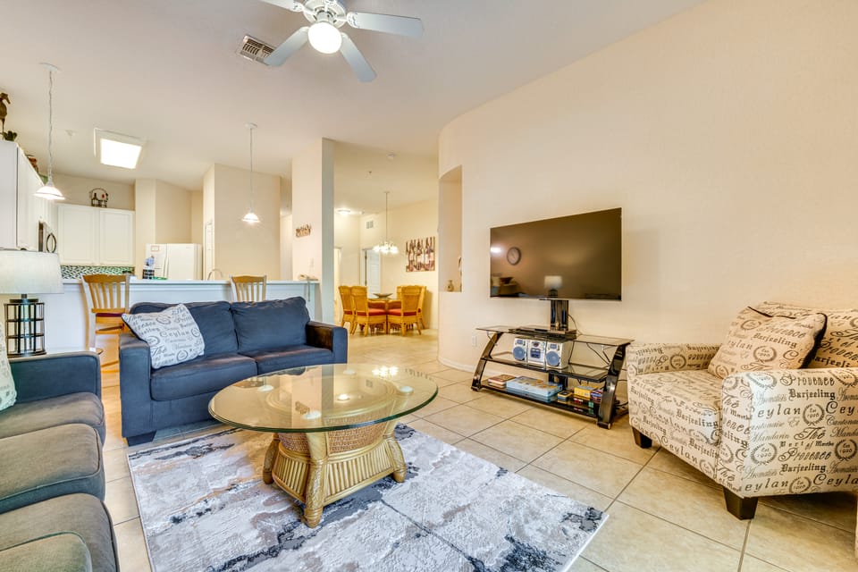 8 Mi to Disney: Family Condo in Walkable Resort! Apartment in Four Corners