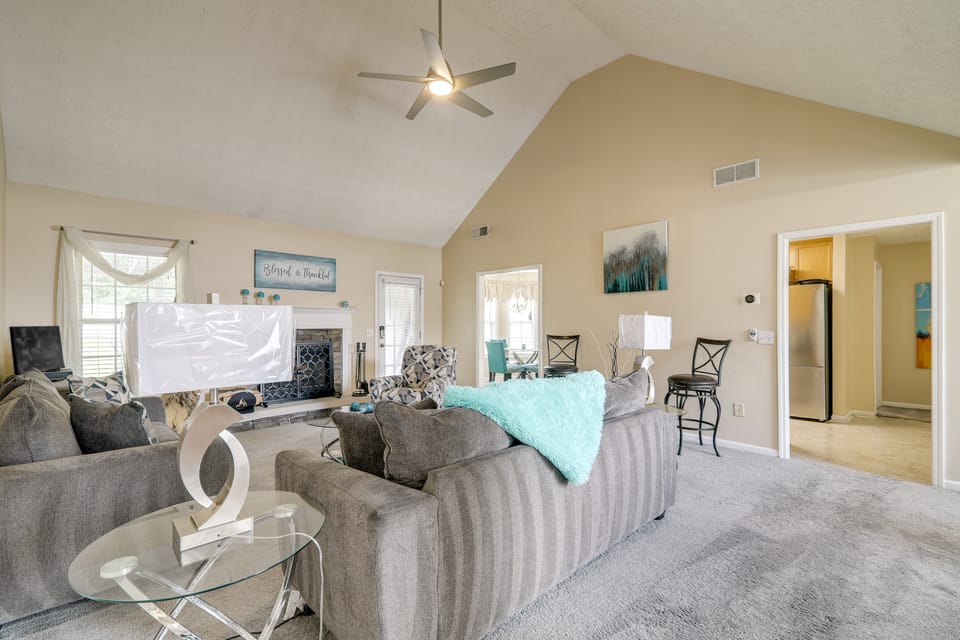 Shop, Fish & Explore: Suburban Home in Loganville! House in Georgia