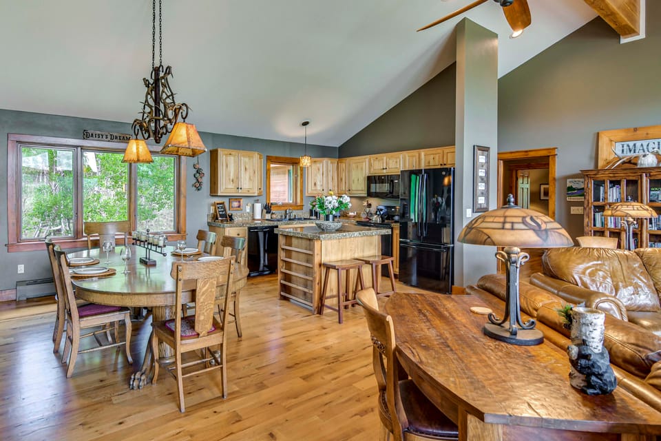 Private 5 Acres w/ Mtn Views: Park County Cabin! House in Park County