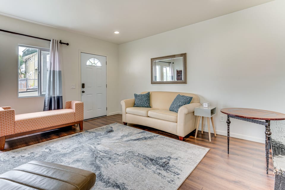 1 Mi to Dtwn LA: Artist's Retreat w/ Zen Garden Apartment in Echo Park