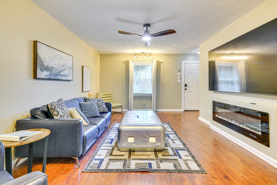 2 Mi to High Point University: Townhome w/ Patio Apartment in High Point