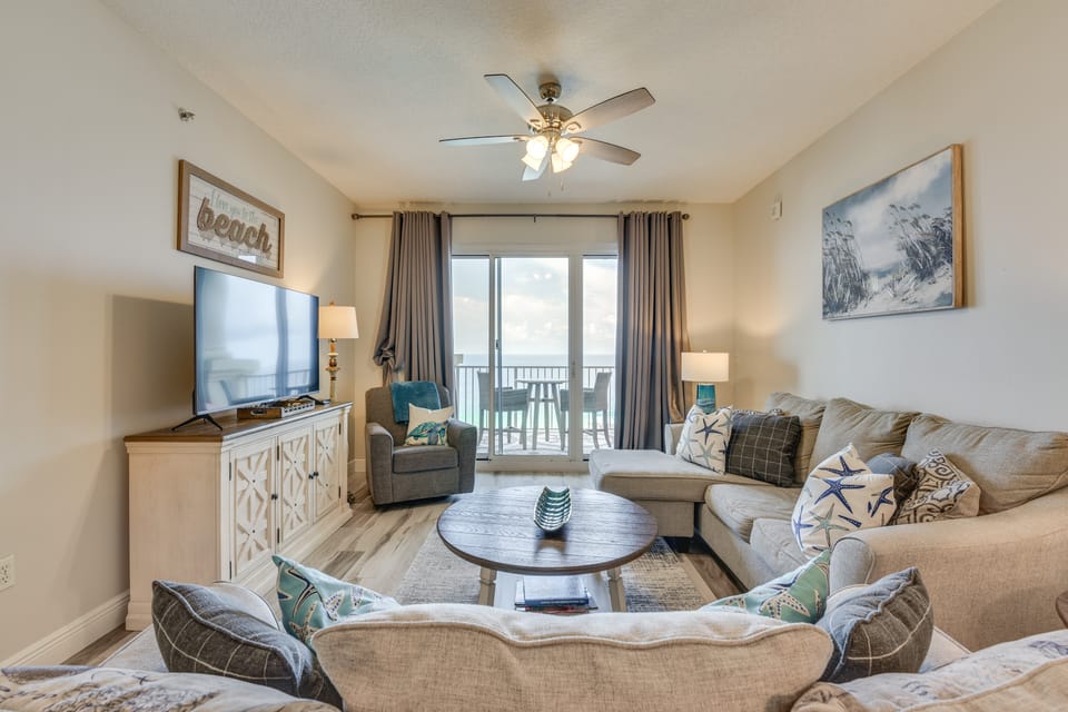 Walk to Shore: Resort Retreat in Miramar Beach! Apartment in Miramar Beach