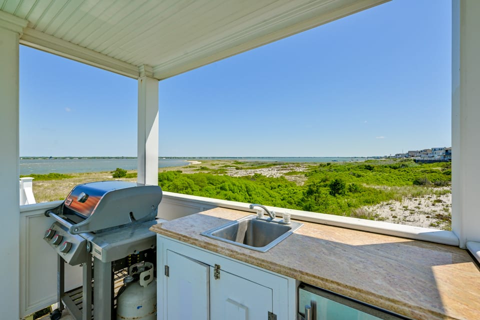Waterfront Westhampton Haven: Private Beach House in Long Island