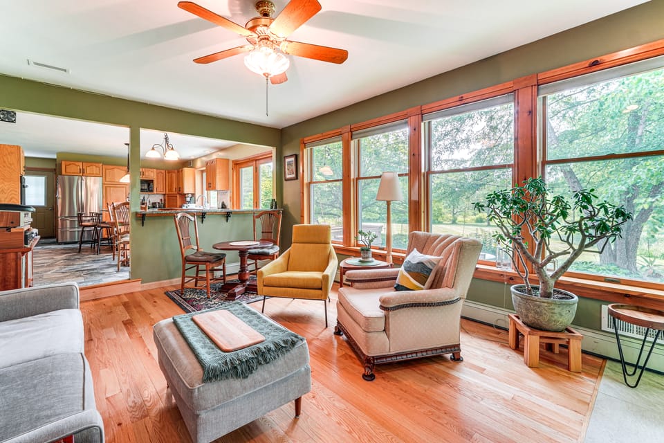 Peaceful Country Retreat: Private & Convenient House in Jersey Shore