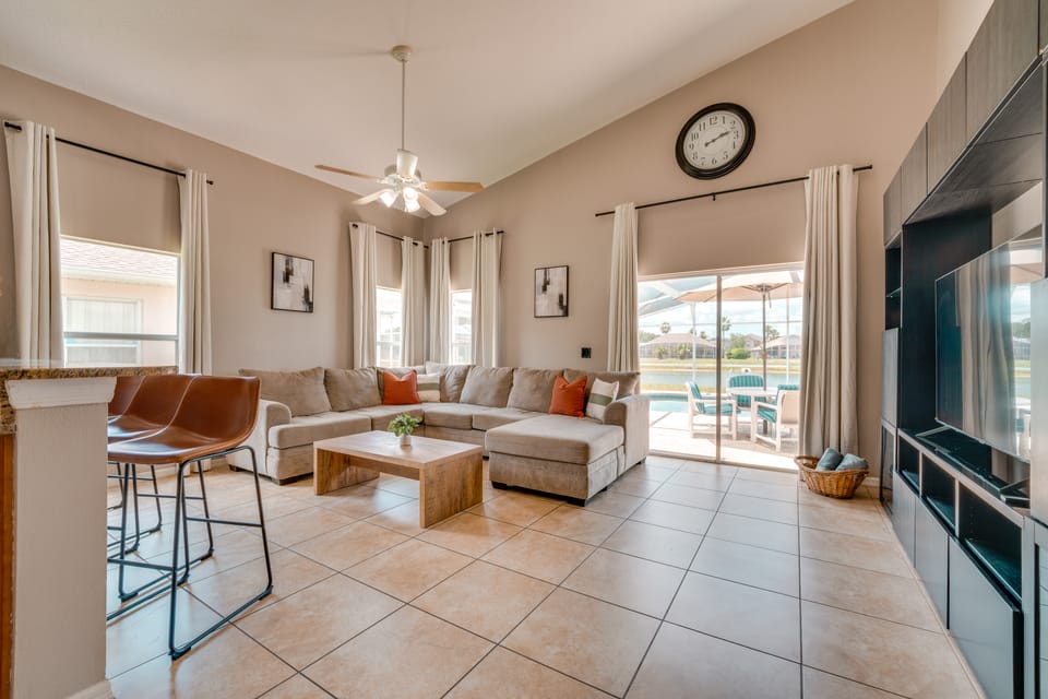11 Mi to Disney: Home w/ Game Room & Heated Pool House in Four Corners