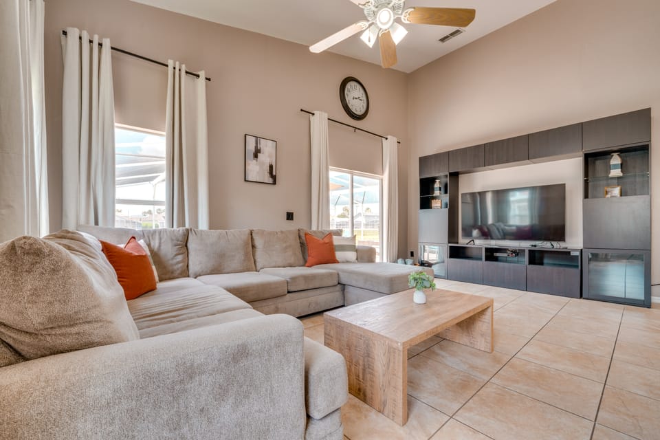 11 Mi to Disney: Home w/ Game Room & Heated Pool House in Four Corners
