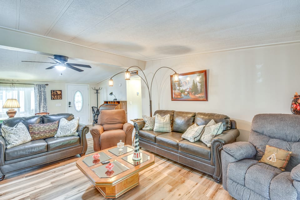 Boat, Fish & Relax: 5 Steps to Lake Secession! House in South Carolina