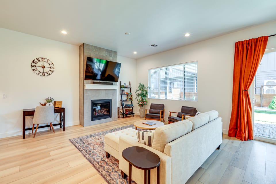 3 Mi to Dtwn Flagstaff: Family Retreat w/ Patio House in Flagstaff