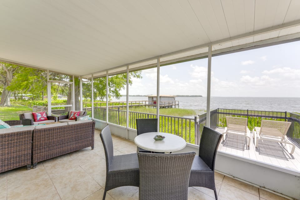 Family Home w/ Stunning Water Views in Tavares! House in Tavares