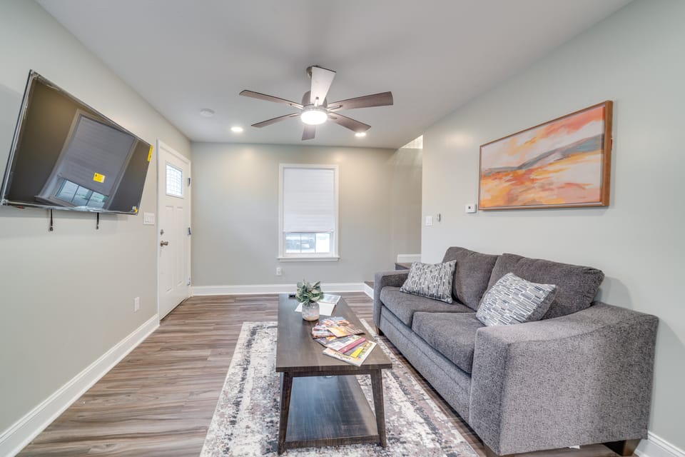 Walk to Mellwood Art Center: Home w/ Private Deck! House in Jefferson County