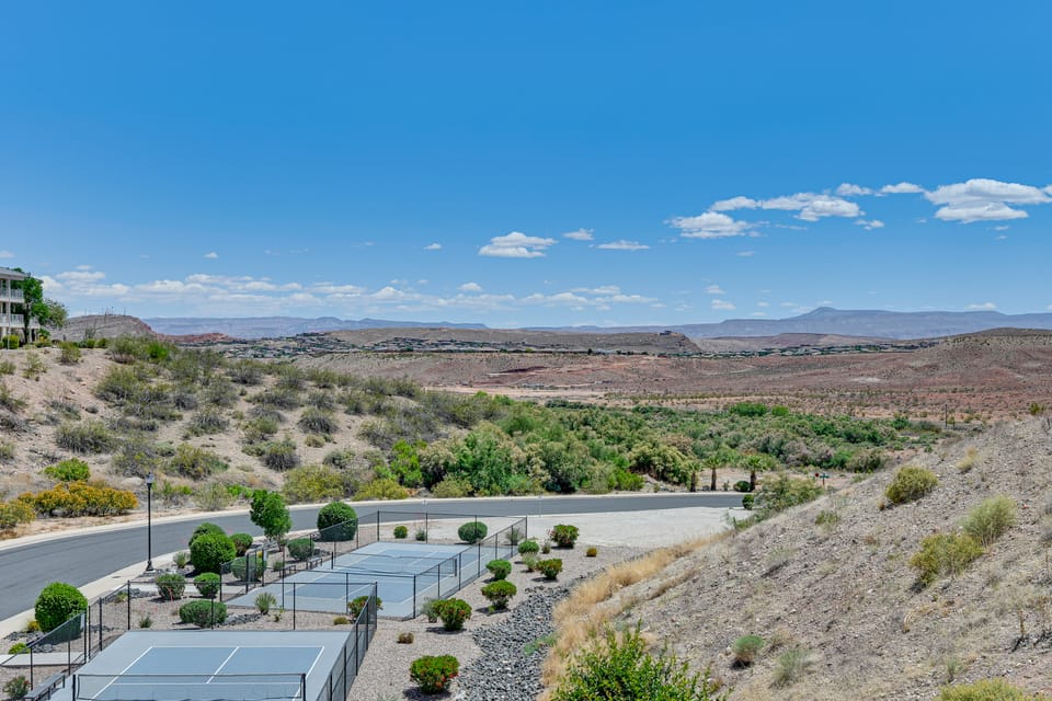 7 Mi to Snow Canyon: Townhome w/ Arcade Games! Apartment in St George