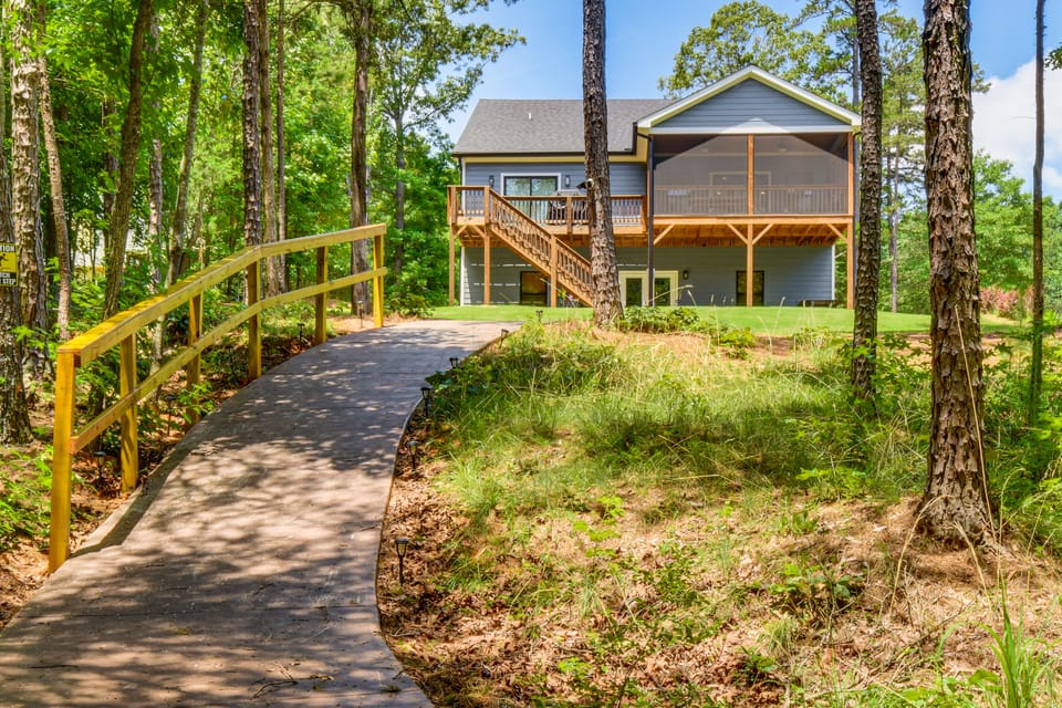 Lake Hartwell Family Getaway w/ Dock & Water Views House in Reed Creek