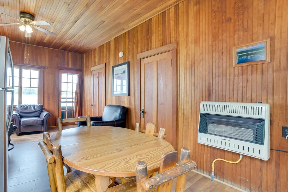 Fish, Paddle & Swim! Lake Huron Resort Getaway House in Michigan