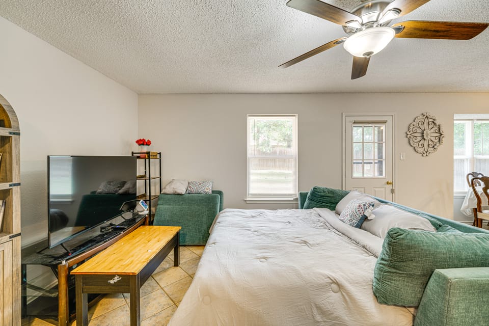 1 Mi to Denton Square: Family Home w/ Fenced Yard! House in Lake Lewisville