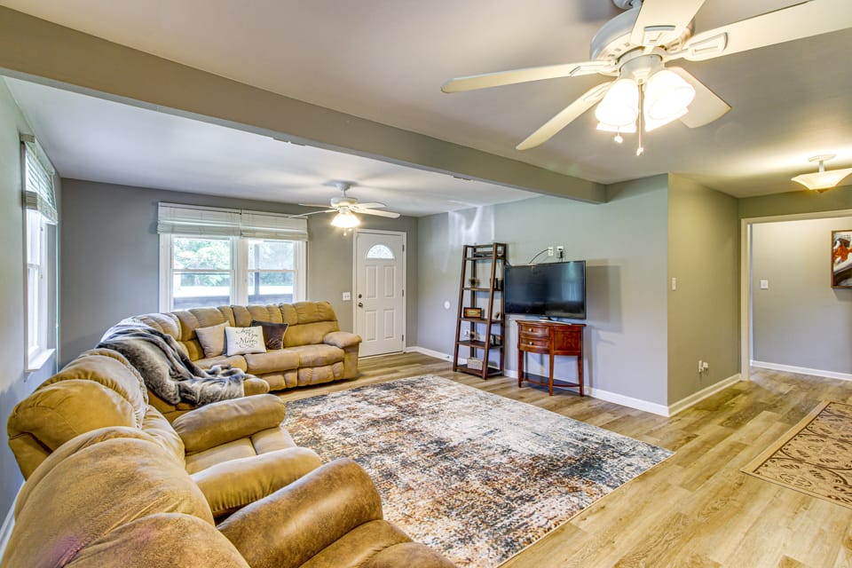 2 Mi to Shops & Eats: Family Home in Donalsonville House in Georgia