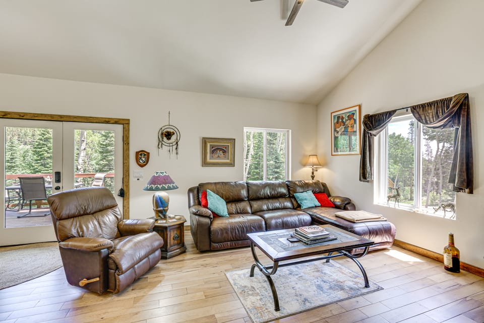 Deck & Mtn Views! Pet-Friendly Duplex in Salida Apartment in Colorado