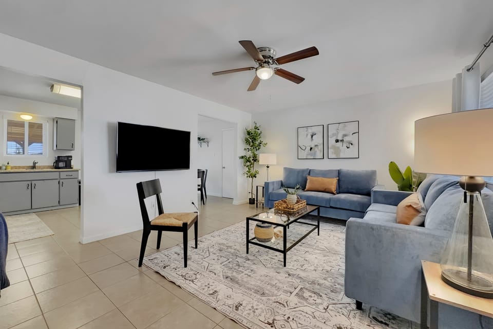 3 Mi to Old Town Scottsdale: Home w/ Patio! House in Tempe