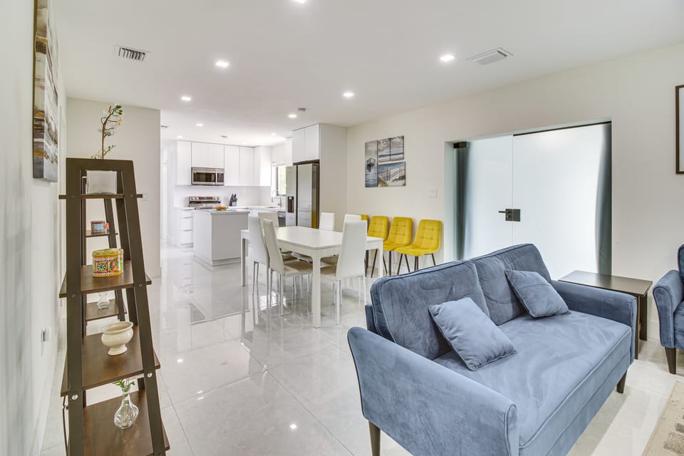 5 Mi to Beach: Group Getaway w/ Yard in Miami House in South Miami