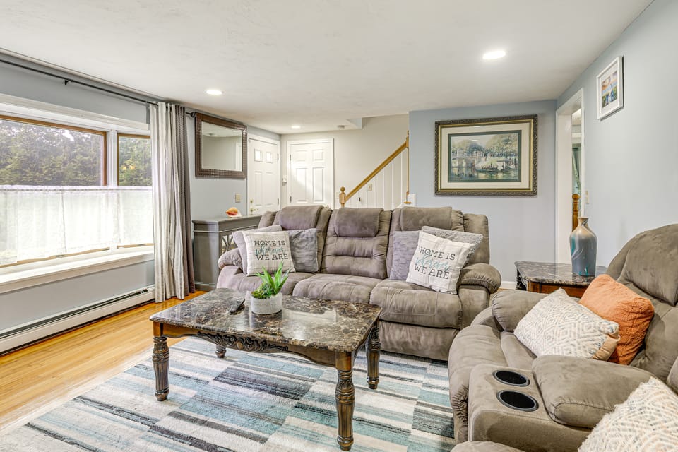 2 Mi to Beach: Quaint West Yarmouth Retreat! House in South Yarmouth