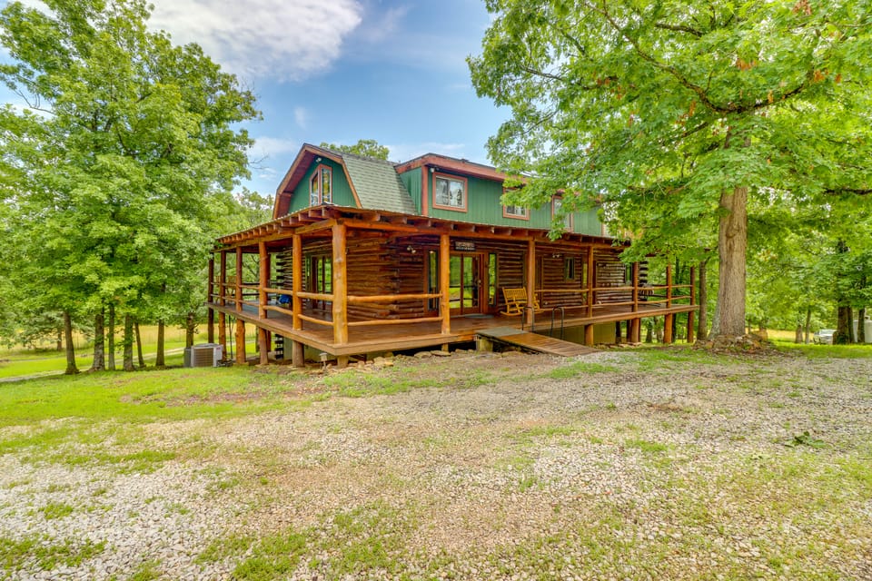 3,000 Sq Ft + Game Room: Ozarks Serenity Cabin! House in Buffalo River