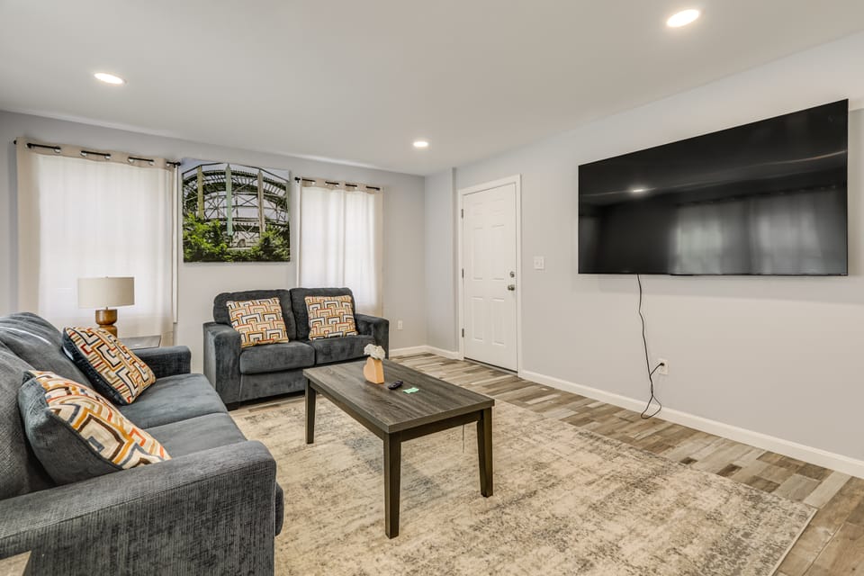 13 Mi to Gillette Stadium: Pet-Friendly Apt! Apartment in North Attleborough