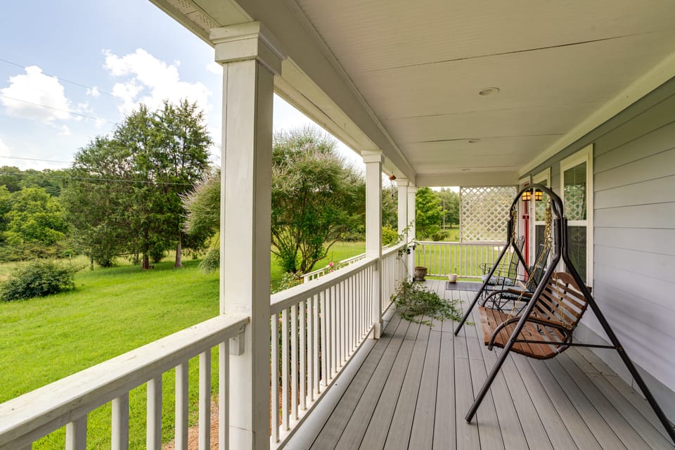 7 Mi to Ole Miss: Quiet Rural Retreat w/ Yard! House in Mississippi
