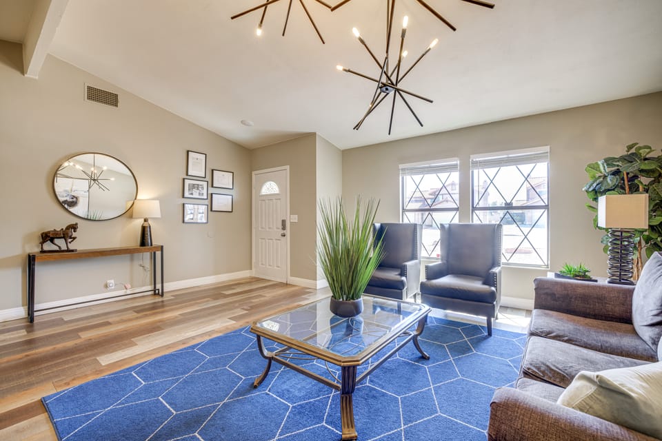 Quiet Henderson Retreat: Extended Stays & Gazebo! House in Green Valley North