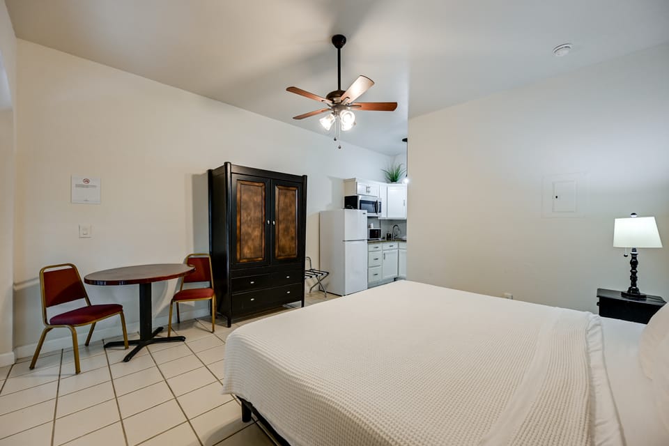 Everglades Getaway 15 Mi to NP: Sail + Swim! Apartment in Collier County