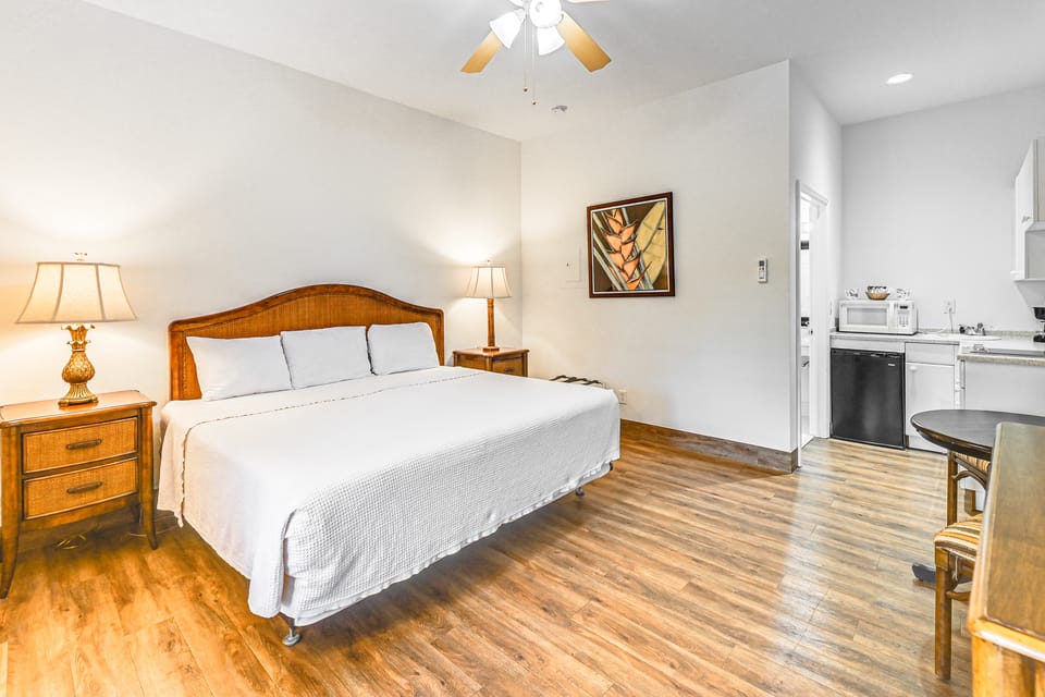Resort-Style Everglades Studio 15 Mi to Nat’l Park Apartment in Collier County