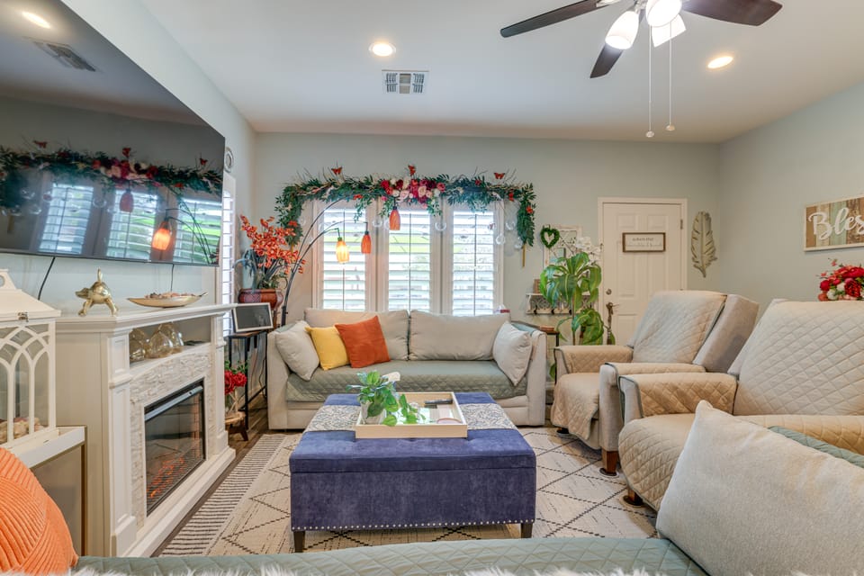 6 Mi to Dtwn Tempe: Dog-Friendly Retreat w/ Yard! House in Tempe