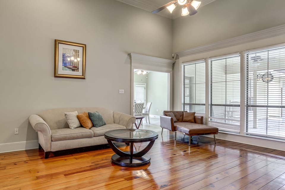 Easy Access to I-10: Prairieville Extended Stay House in Louisiana