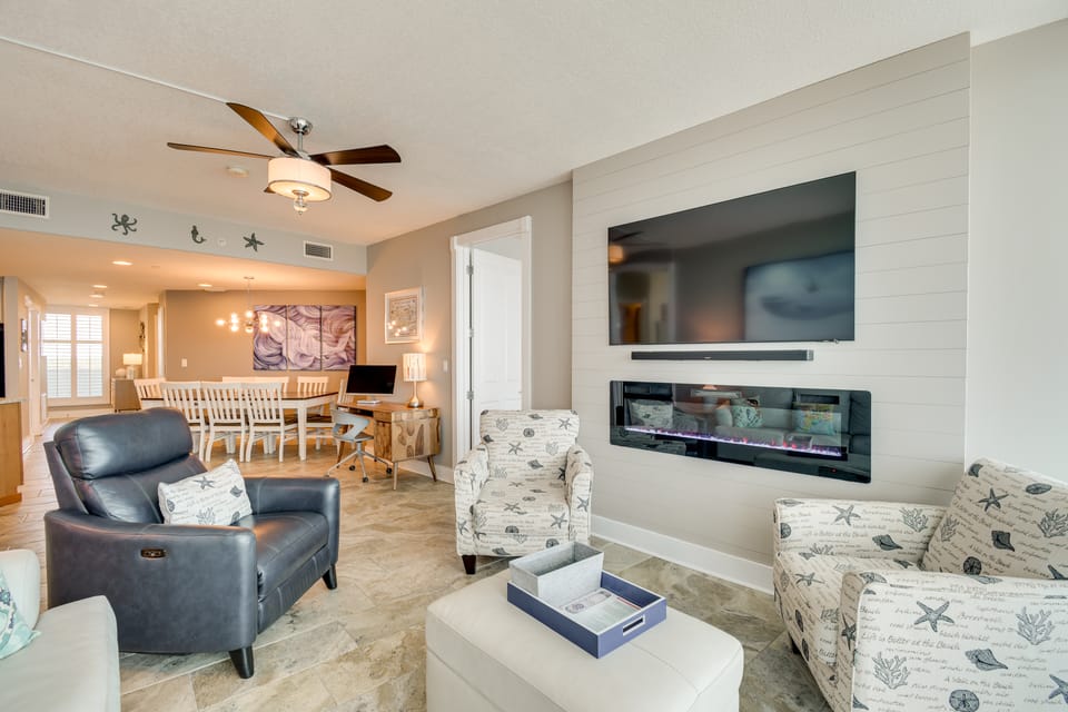 Gulf Views & Pools: Beachfront Island Tower Condo Apartment in West Beach