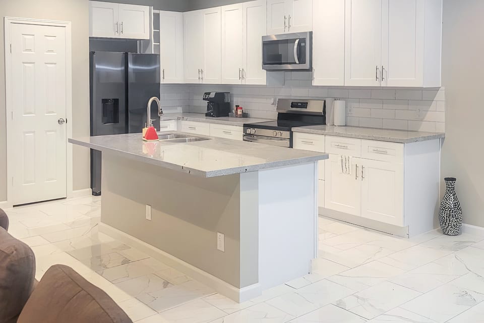 11 Mi to Dtwn Houston: Family Home w/ Yard House in Houston