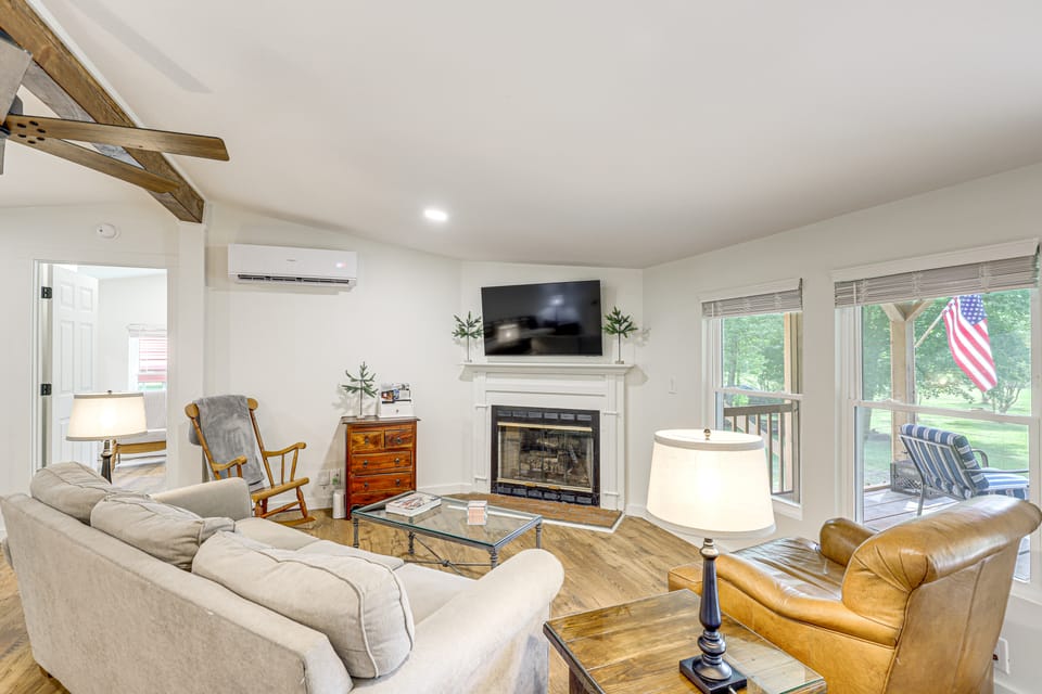 Serene Cabin w/ Pond & Creek on South Saluda River House in Pickens County