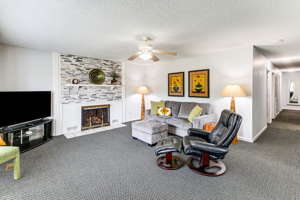 Charming Kingsport Home w/ Spacious Fenced Yard! House in Kingsport