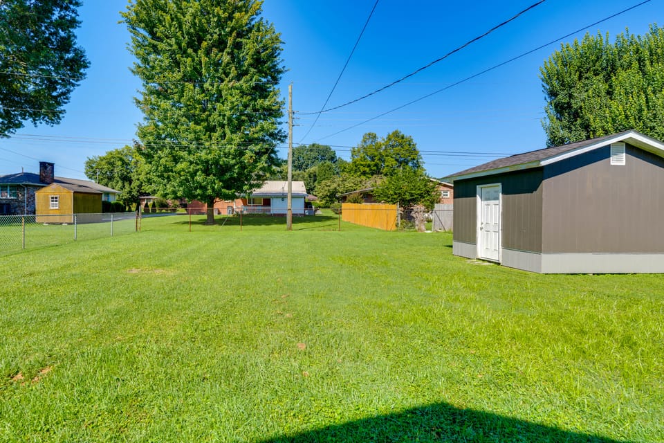 Charming Kingsport Home w/ Spacious Fenced Yard! House in Kingsport