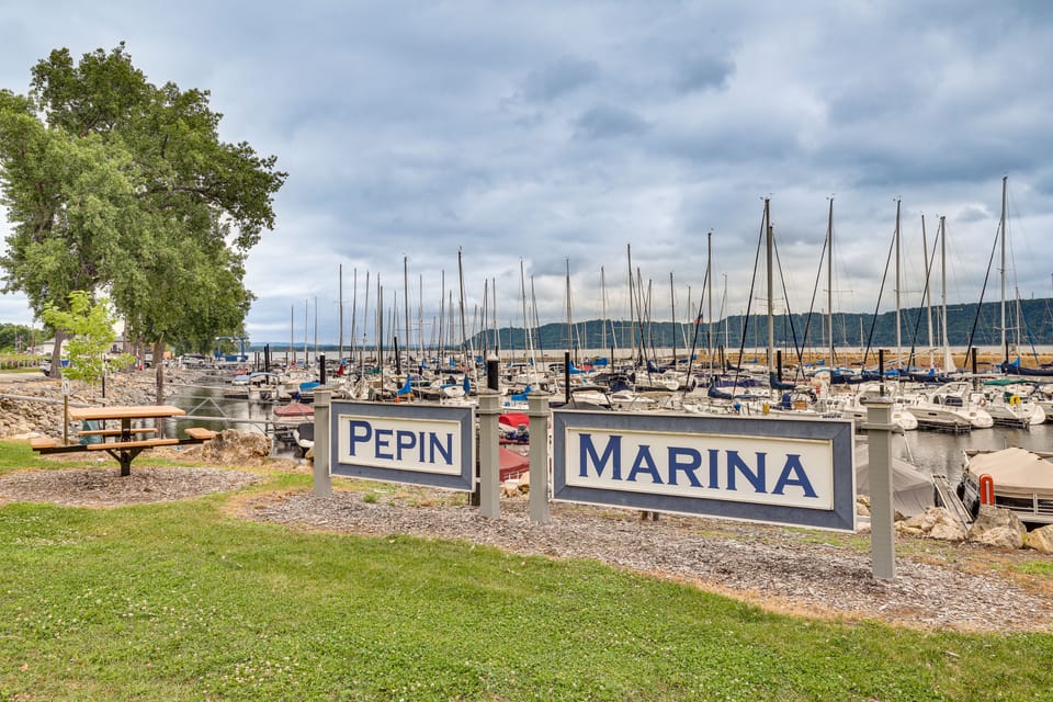 Steps to Marina & Beach: Couple’s Cottage in Pepin Apartment in Pepin