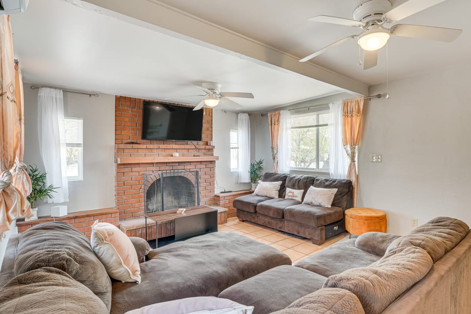 Home 2 Mi to Dtwn & University of Arizona! House in Catalina Foothills
