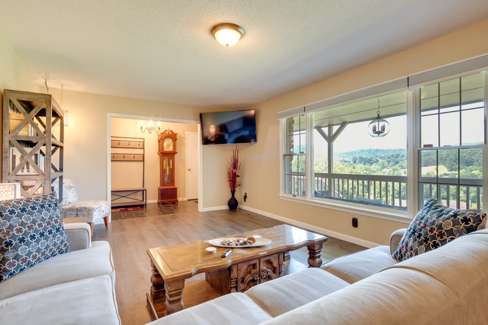 11 Mi to Asheville: Scenic Retreat w/ Game Room House in Upper Hominy