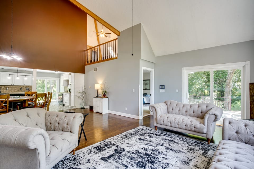 Spacious Family Villa w/ Decks in Chilton! Villa in Lake Winnebago