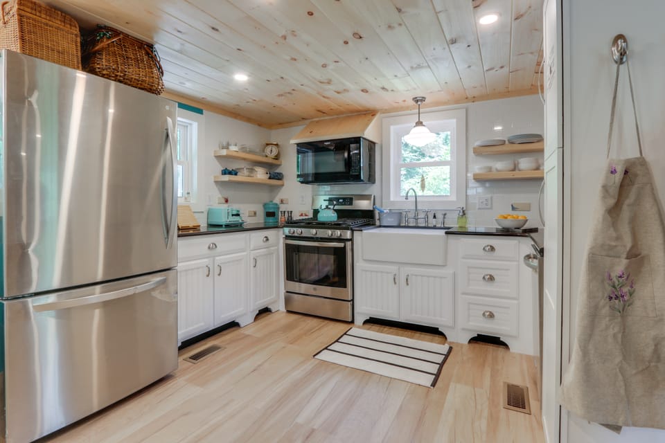 River Views & Boat Launch Access: Huntingdon Home House in Allegheny River