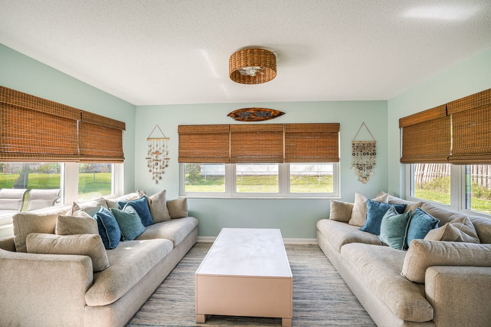 Walk to Jetty Park: Harbor District Home! House in Fort Pierce