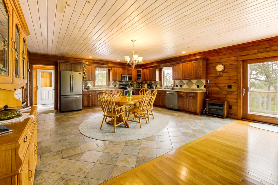 The Hideaway in Downeast Maine: Walk to Ocean House in Jonesport