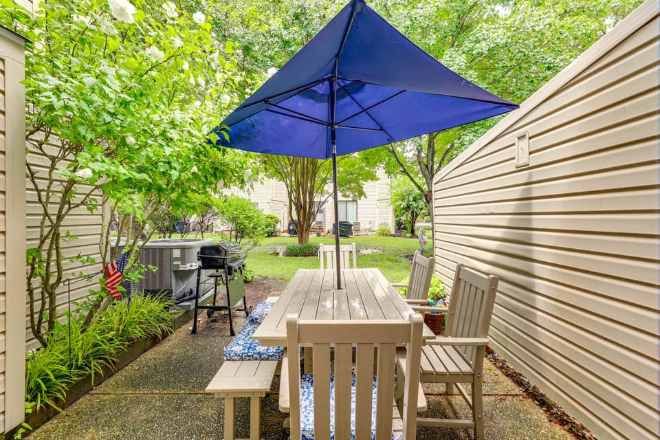 ~ 1 Block to Bethany Beach, Retreat w/ Pool Access Apartment in Sussex County