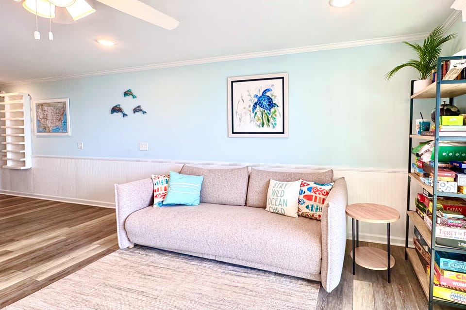 Beachfront Oasis w/ Pool Access in Surfside Beach! Apartment in Surfside Beach