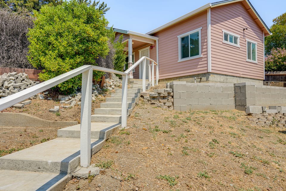 Quaint Concord Home w/ Covered Porch: Near Hiking House in Concord