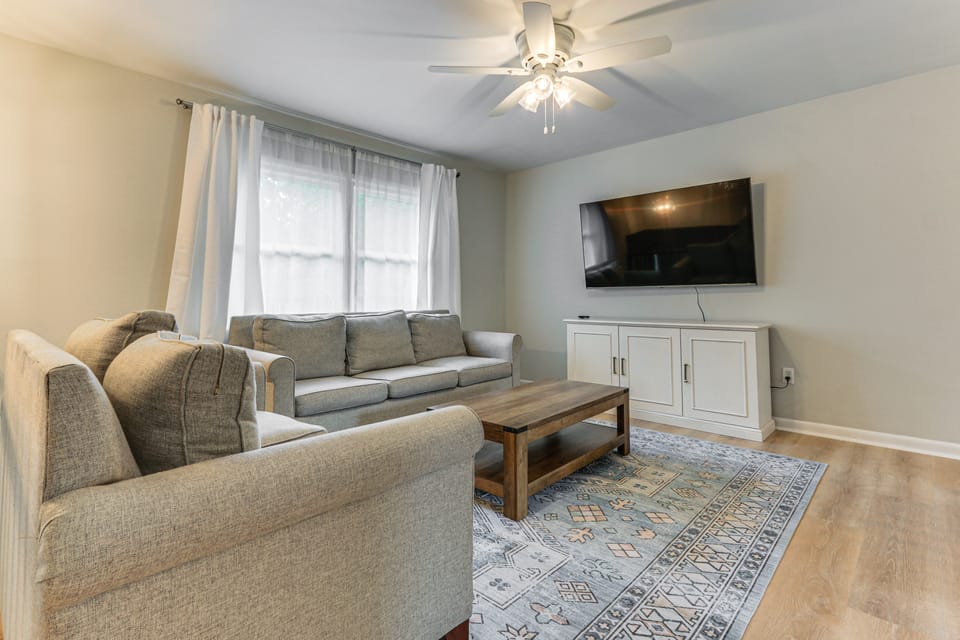 4 Mi to Penn State: Suburban Happy Valley Home House in Allegheny River