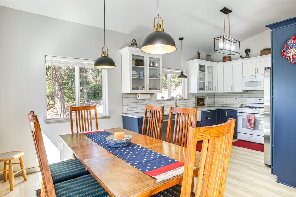 Lake Lover's Paradise: Waterfront Home in Hayden! House in Kootenai County